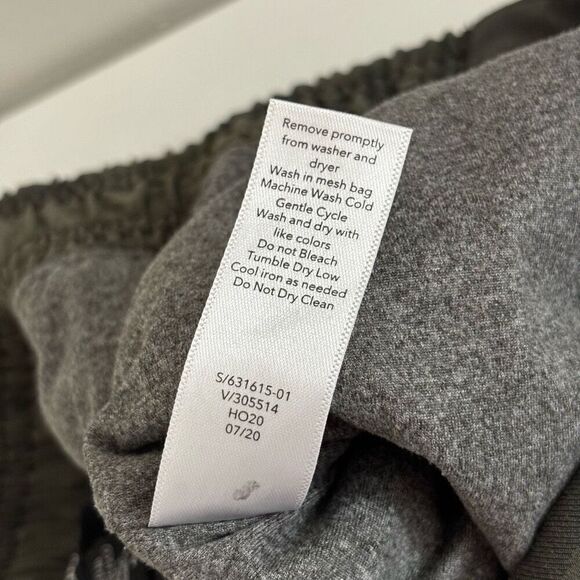 Athleta Brooklyn Camo Textured Lined Jogger in Olive Camo Luxe size 2 - Picture 8 of 13